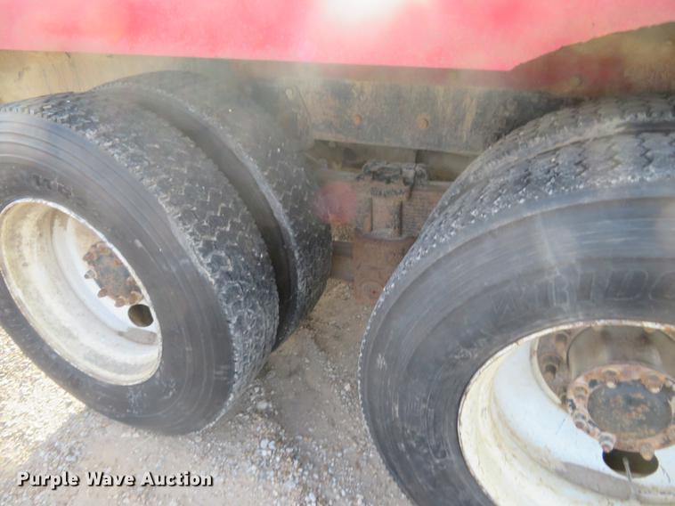 image for item DC0797 1994 Western Star 490 oil field truck