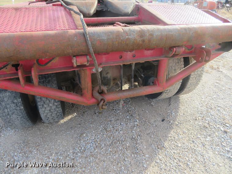 image for item DC0797 1994 Western Star 490 oil field truck