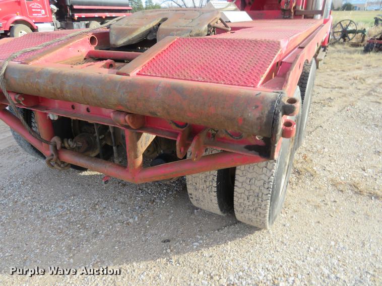 image for item DC0797 1994 Western Star 490 oil field truck