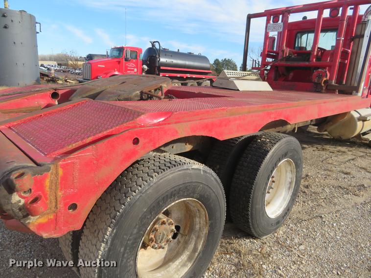 image for item DC0797 1994 Western Star 490 oil field truck