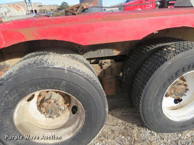 image for item DC0797 1994 Western Star 490 oil field truck