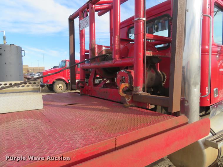 image for item DC0797 1994 Western Star 490 oil field truck