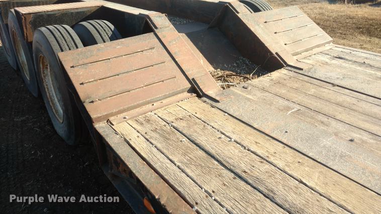 image for item DC0832 1998 Witzo Challenger RG-50 low boy equipment trailer