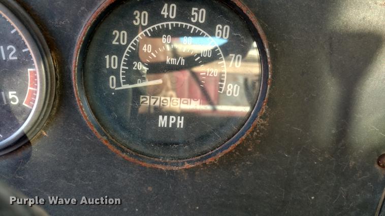 image for item DC0864 1978 International Paystar 5000 oilfield rig up truck