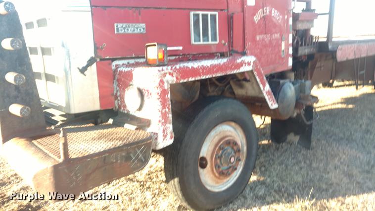 image for item DC0864 1978 International Paystar 5000 oilfield rig up truck