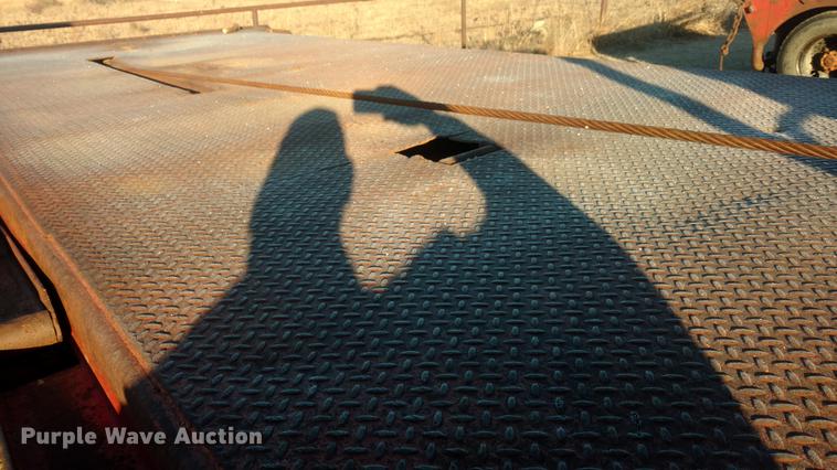 image for item DC0864 1978 International Paystar 5000 oilfield rig up truck