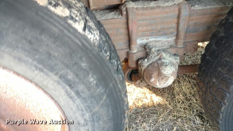 image for item DC0864 1978 International Paystar 5000 oilfield rig up truck