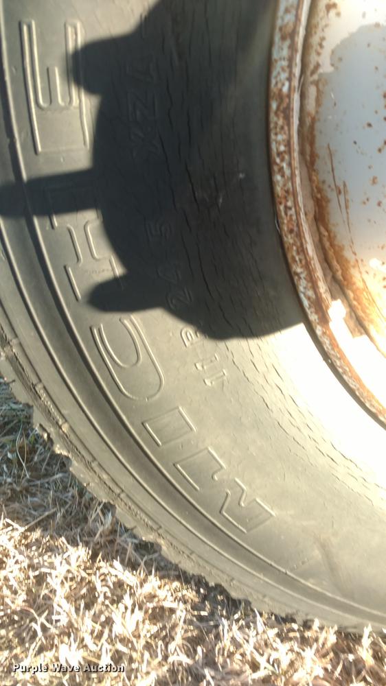 image for item DC0864 1978 International Paystar 5000 oilfield rig up truck