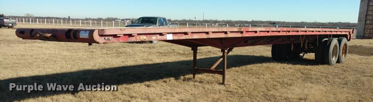 image for item DC0871 1981 Lufkin flatbed trailer