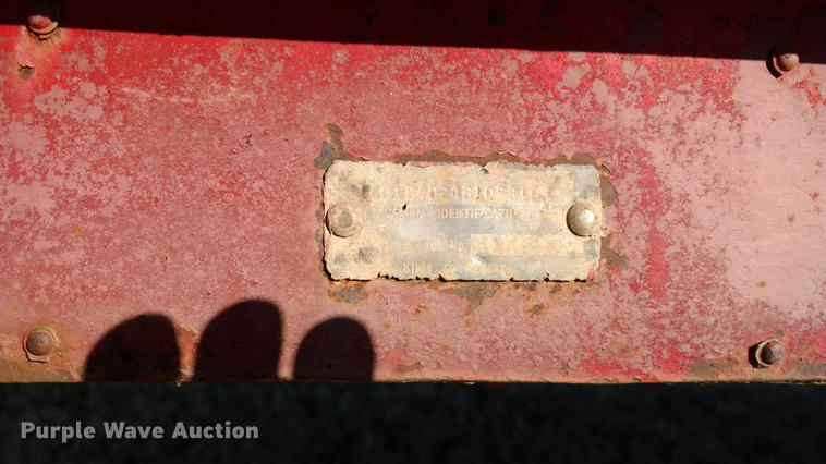 image for item DC0871 1981 Lufkin flatbed trailer