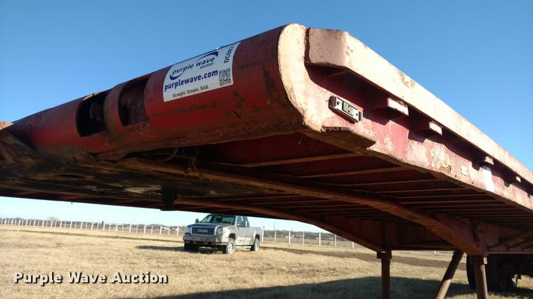 image for item DC0871 1981 Lufkin flatbed trailer