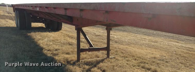 image for item DC0871 1981 Lufkin flatbed trailer