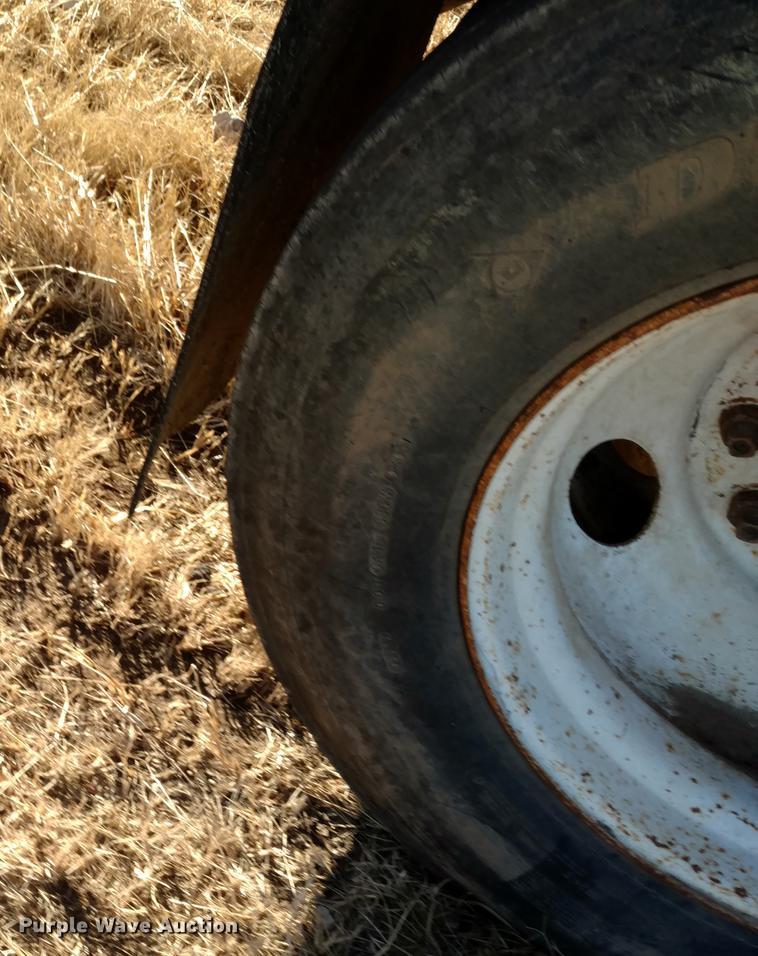 image for item DC0871 1981 Lufkin flatbed trailer