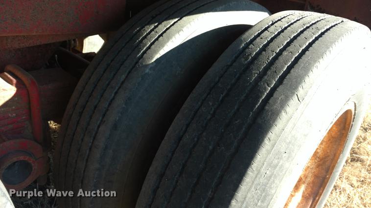 image for item DC0871 1981 Lufkin flatbed trailer