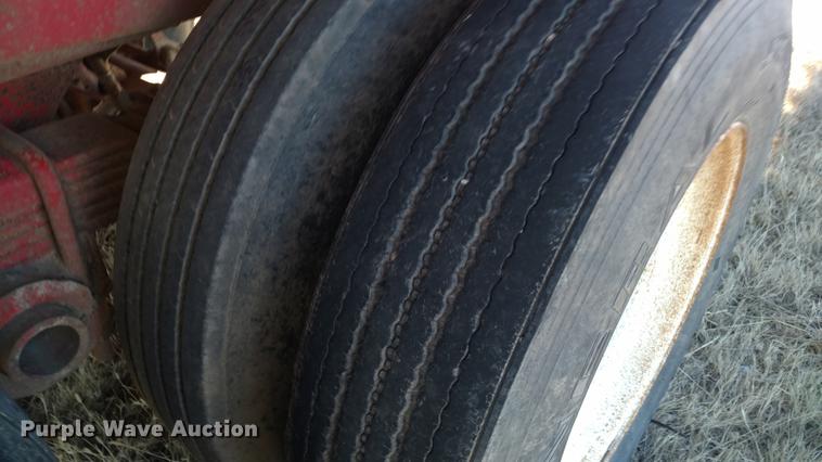 image for item DC0871 1981 Lufkin flatbed trailer