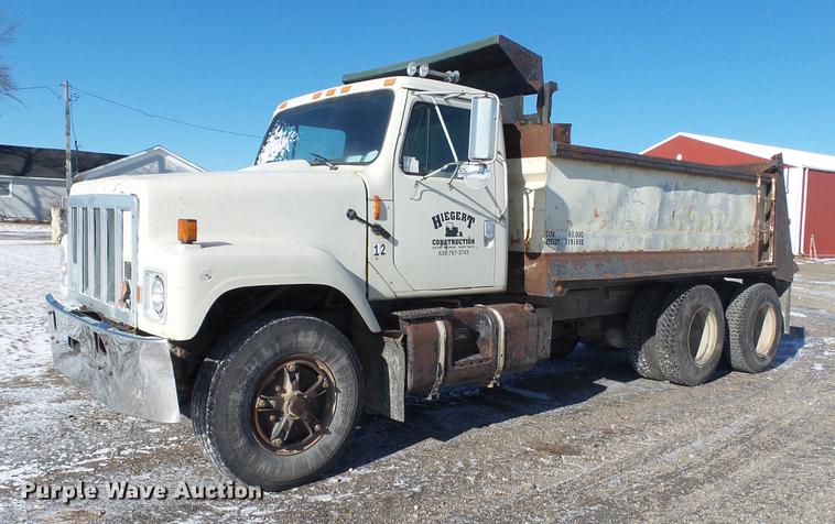 image for item DC5703 1992 International 2574 dump truck