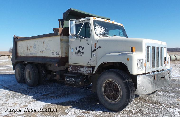 image for item DC5703 1992 International 2574 dump truck