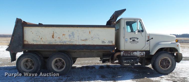 image for item DC5703 1992 International 2574 dump truck