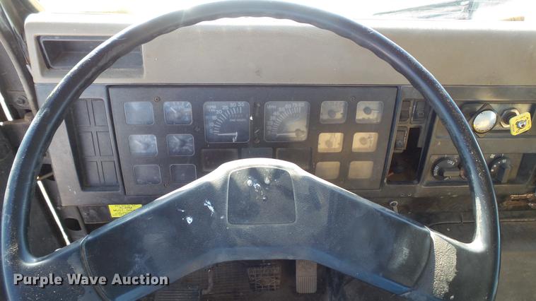 image for item DC5703 1992 International 2574 dump truck