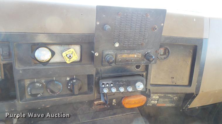 image for item DC5703 1992 International 2574 dump truck