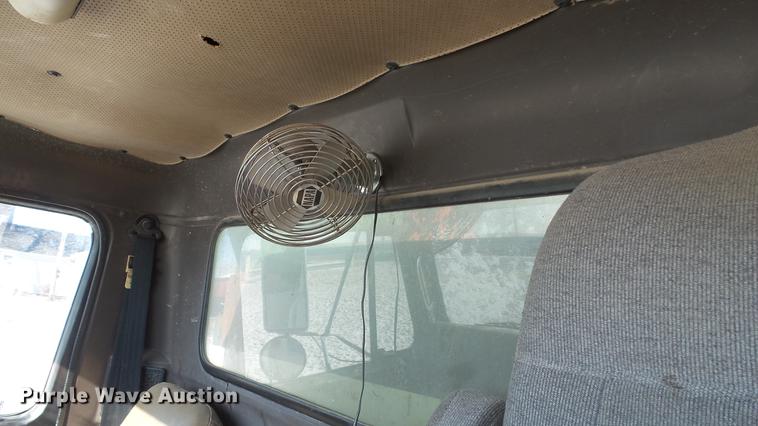 image for item DC5703 1992 International 2574 dump truck