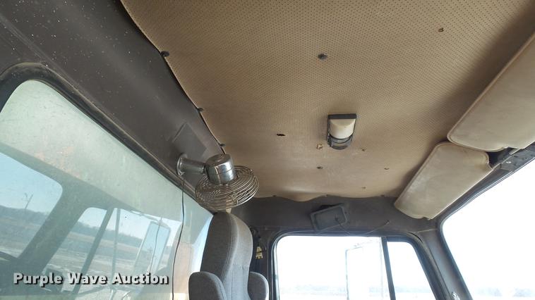 image for item DC5703 1992 International 2574 dump truck