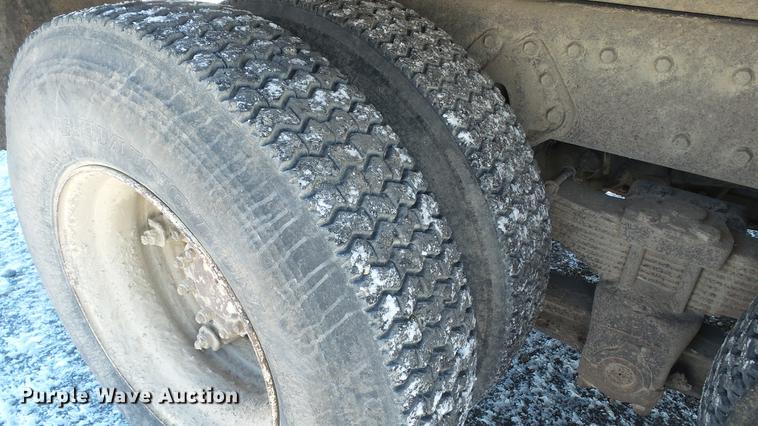 image for item DC5703 1992 International 2574 dump truck