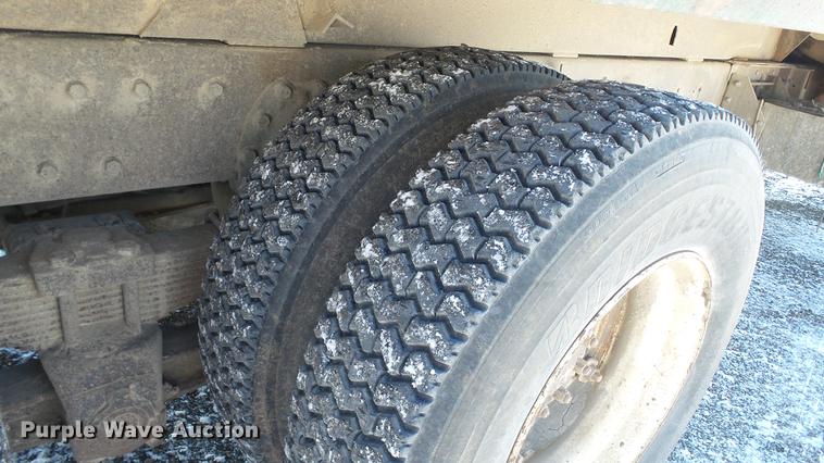 image for item DC5703 1992 International 2574 dump truck