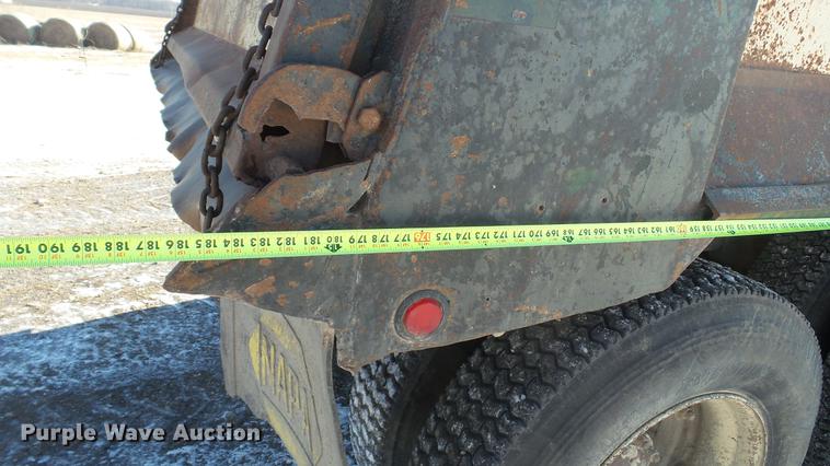 image for item DC5703 1992 International 2574 dump truck