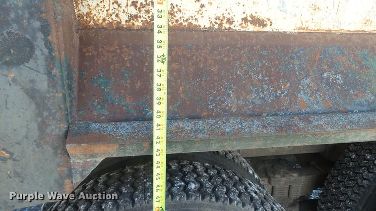 image for item DC5703 1992 International 2574 dump truck