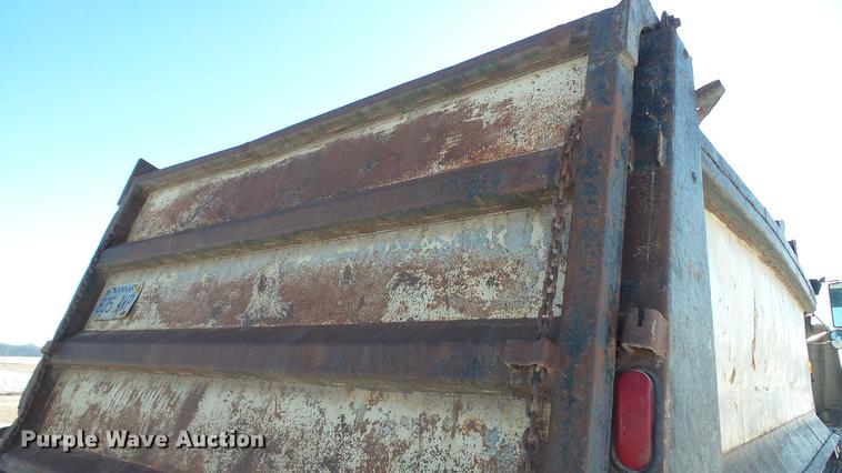 image for item DC5703 1992 International 2574 dump truck