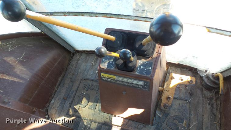 image for item DC5709 1993 Case 580 Super K backhoe