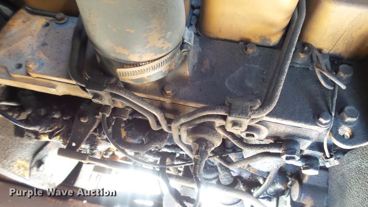 image for item DC5709 1993 Case 580 Super K backhoe