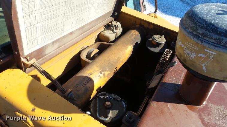 image for item DC5709 1993 Case 580 Super K backhoe
