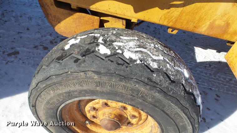 image for item DC5709 1993 Case 580 Super K backhoe