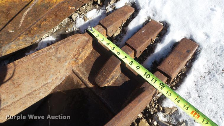 image for item DC5709 1993 Case 580 Super K backhoe