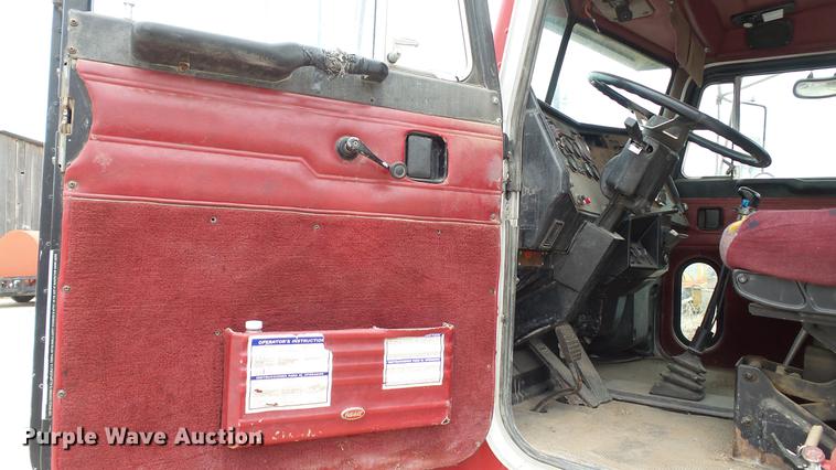 image for item DC5713 1999 Peterbilt 357 ready mix truck