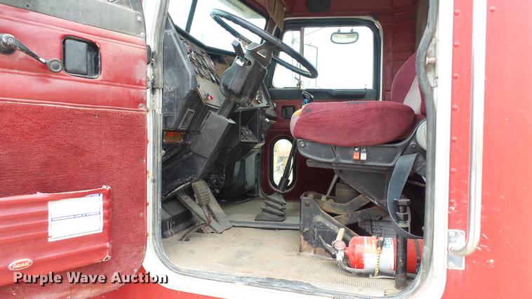 image for item DC5713 1999 Peterbilt 357 ready mix truck