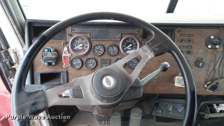 image for item DC5713 1999 Peterbilt 357 ready mix truck