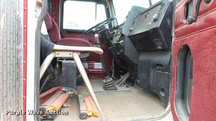 image for item DC5713 1999 Peterbilt 357 ready mix truck