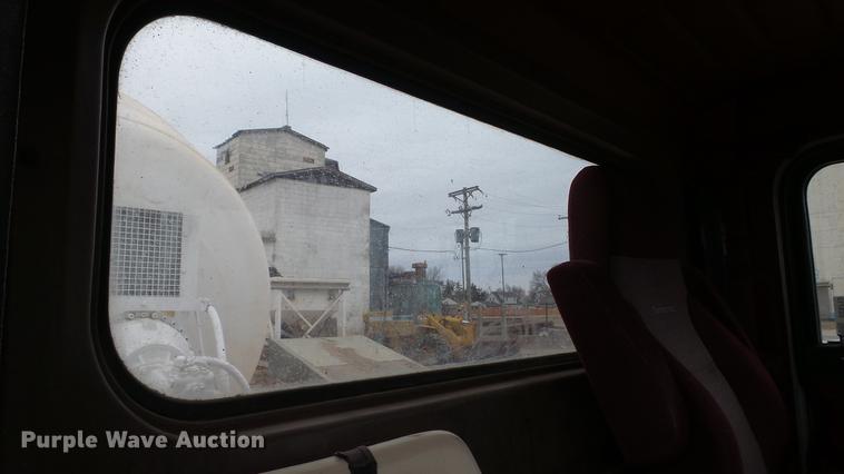 image for item DC5713 1999 Peterbilt 357 ready mix truck