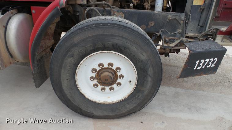 image for item DC5713 1999 Peterbilt 357 ready mix truck