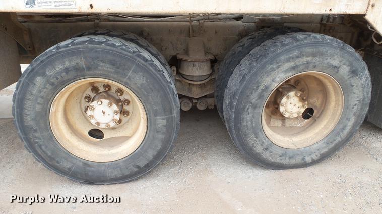 image for item DC5713 1999 Peterbilt 357 ready mix truck