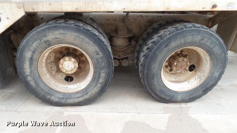 image for item DC5713 1999 Peterbilt 357 ready mix truck