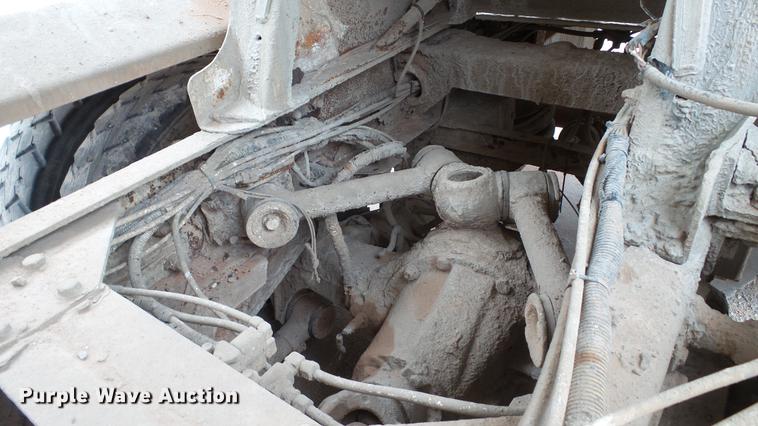 image for item DC5713 1999 Peterbilt 357 ready mix truck