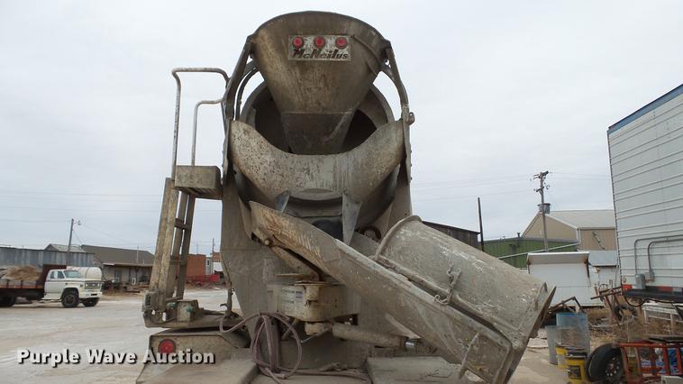 image for item DC5713 1999 Peterbilt 357 ready mix truck