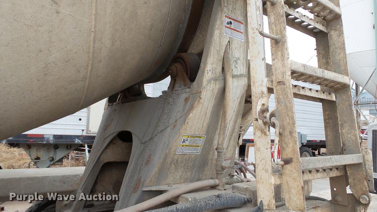 image for item DC5713 1999 Peterbilt 357 ready mix truck