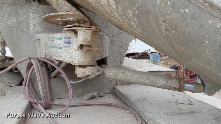 image for item DC5713 1999 Peterbilt 357 ready mix truck