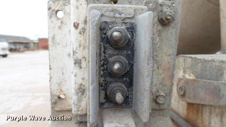 image for item DC5713 1999 Peterbilt 357 ready mix truck