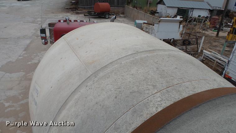 image for item DC5713 1999 Peterbilt 357 ready mix truck